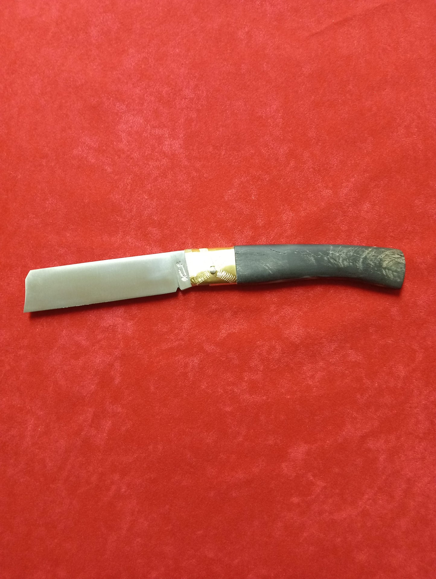 Coltello  lametta,lama 10 CM,impugnatura in corno di caprone