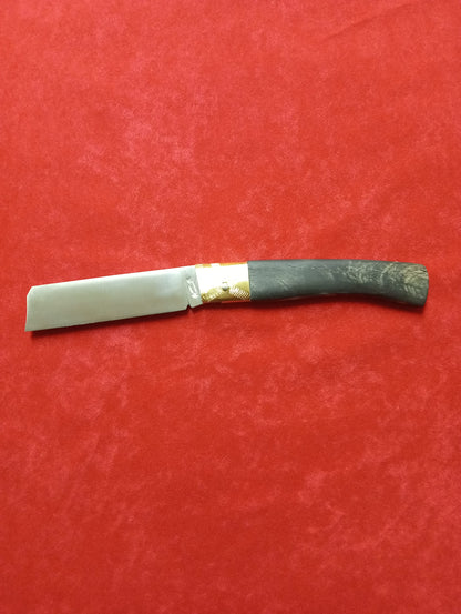 Coltello  lametta,lama 10 CM,impugnatura in corno di caprone